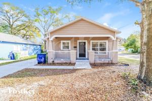 featured image of 1501 E Chelsea St