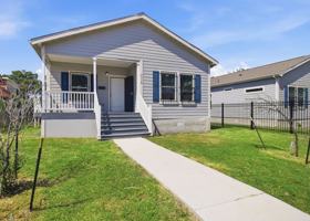 featured image of 2115 W Houston St