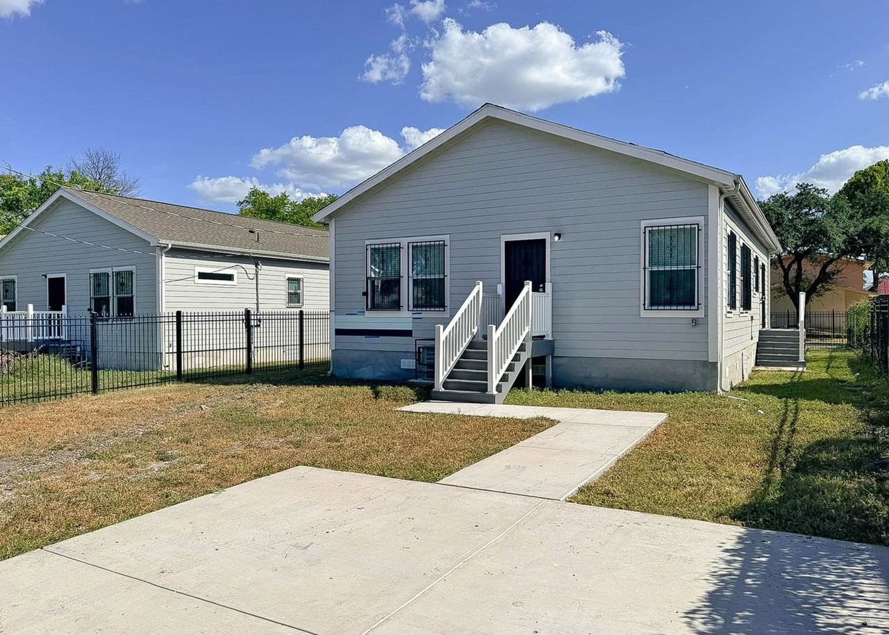 2115 W Houston St - Photo 4 of 21