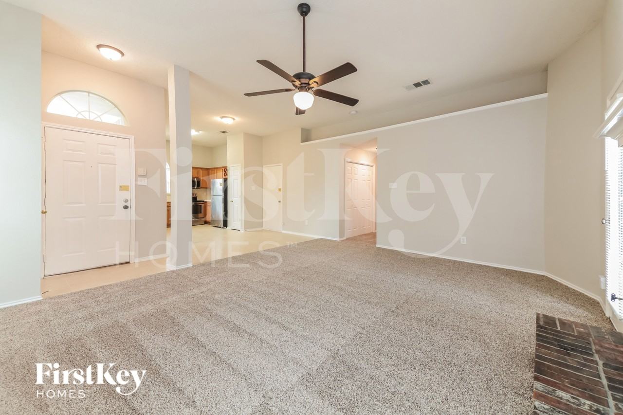 144 Pinion Ln - Photo 4 of 17