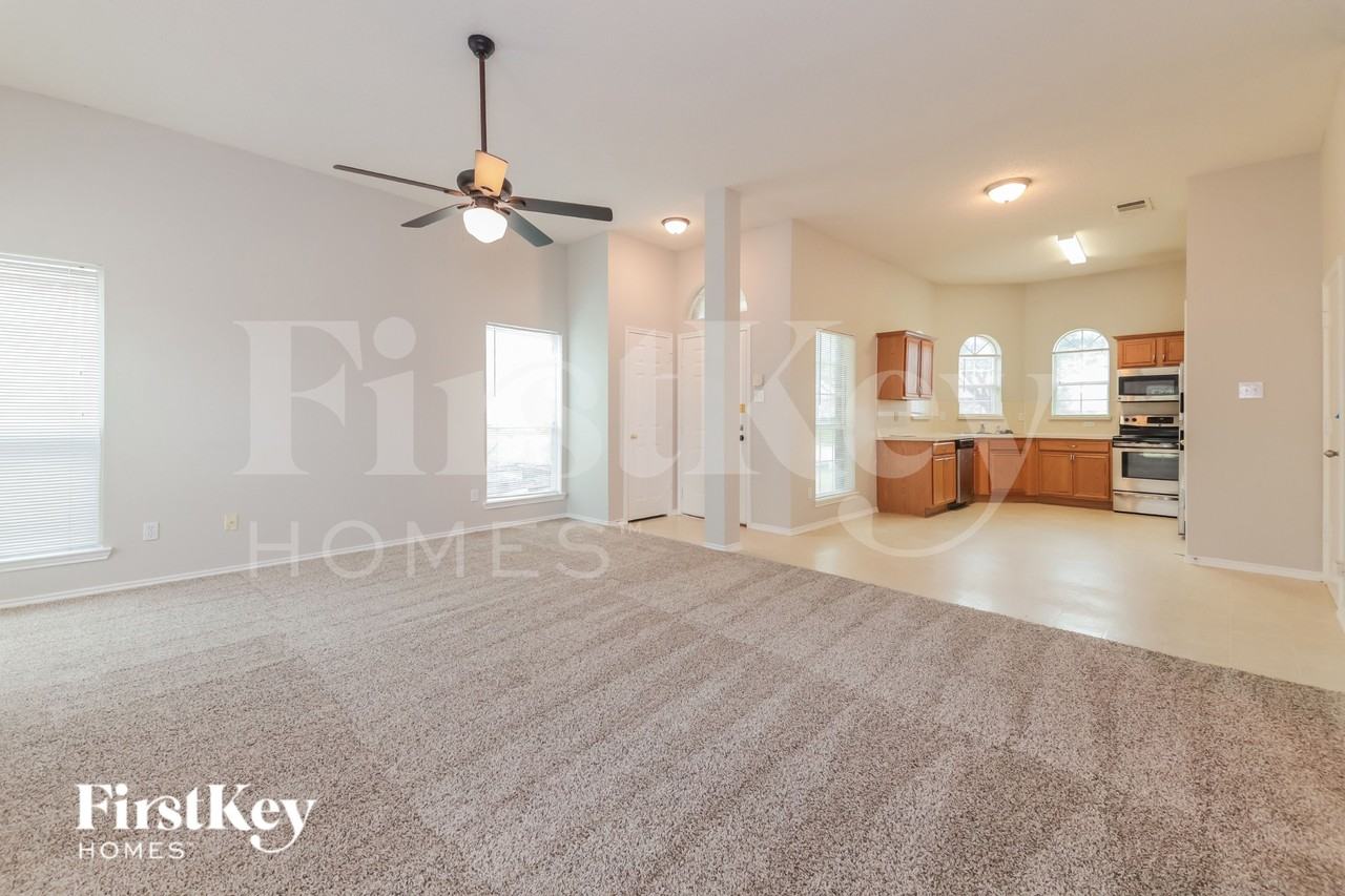 144 Pinion Ln - Photo 5 of 17