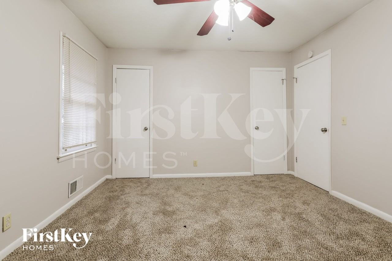 1314 White Oak Ct Se - Photo 6 of 15