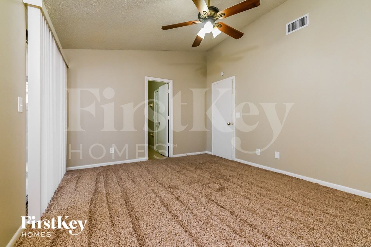 1310 Keel Pl - Photo 6 of 16