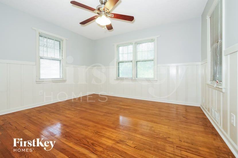 1236 W 24th St S - Photo 7 of 16