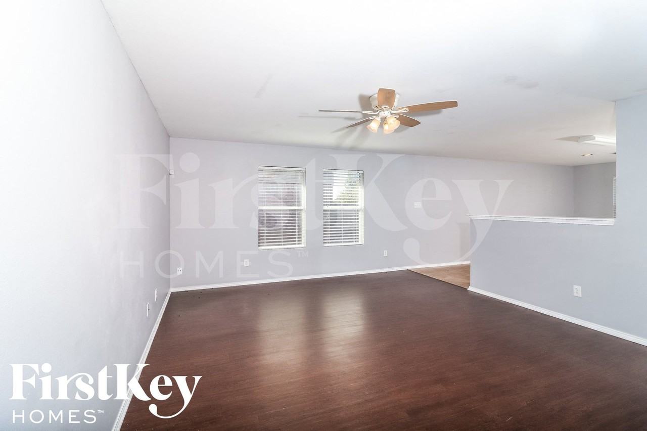 1116 Junegrass Ln - Photo 2 of 14
