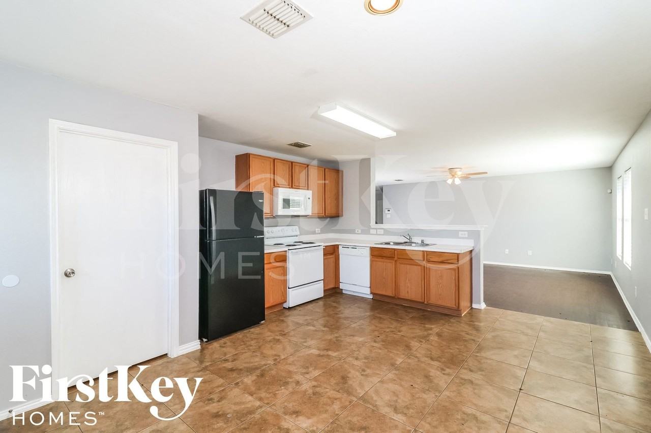 1116 Junegrass Ln - Photo 5 of 14