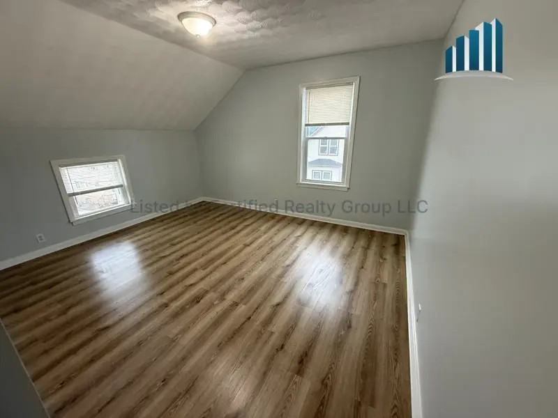34 Hood St #3 - Photo 5 of 17