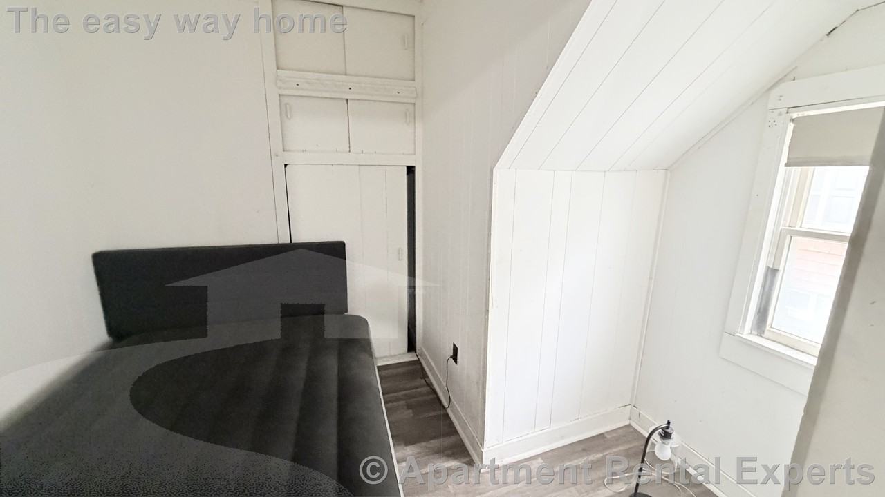 23 Knowlton St #1 - Photo 5 of 6