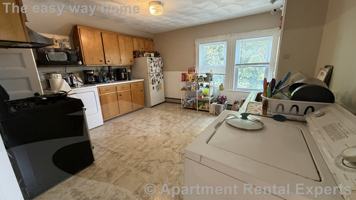 featured image of 138 Lowell St #3