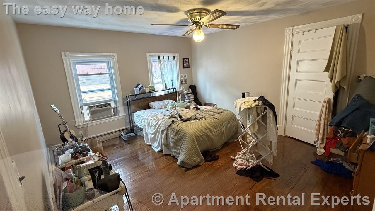 138 Lowell St #3 - Photo 6 of 8