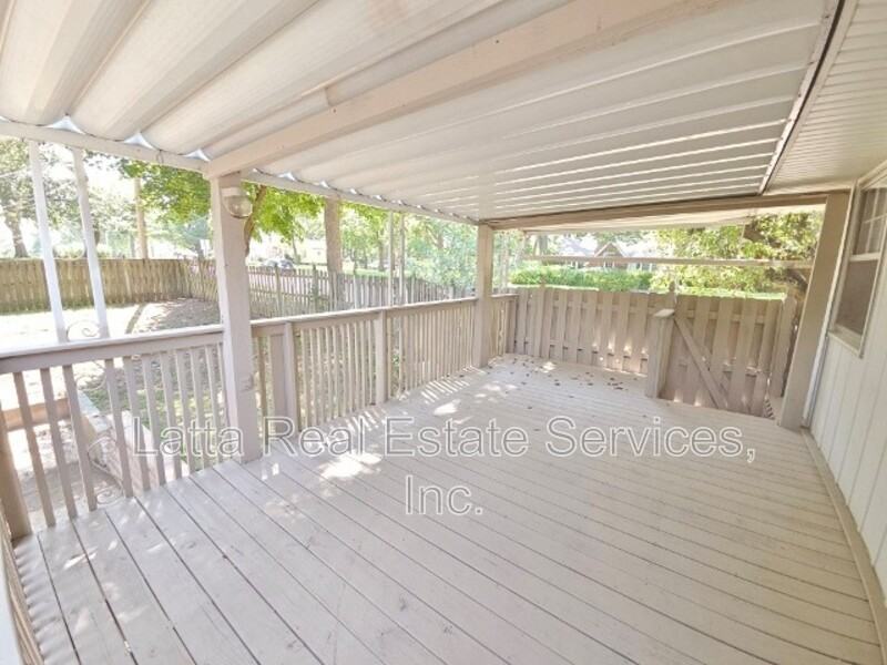 11601 E 61st St - Photo 4 of 13