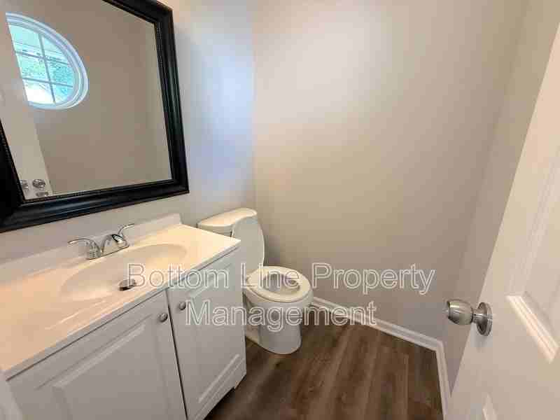 4133 Robinwood Dr - Photo 4 of 25