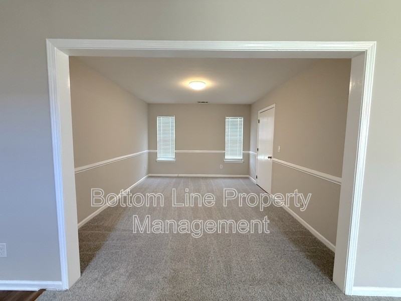 4133 Robinwood Dr - Photo 6 of 25
