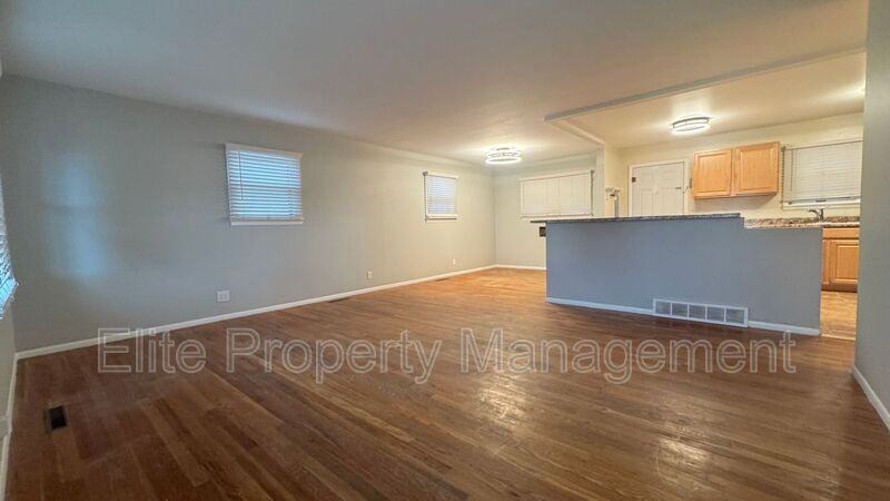 17 Duke St - Photo 4 of 19