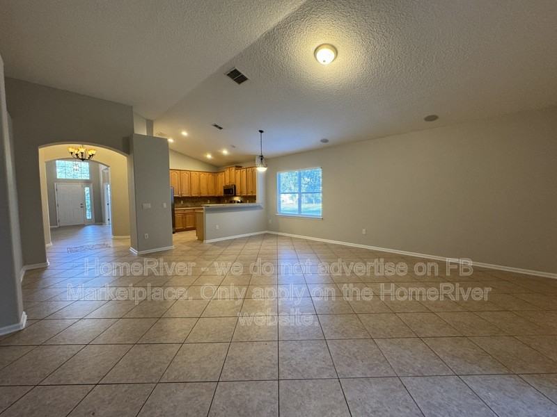 3590 Waterford Oaks Dr - Photo 3 of 17
