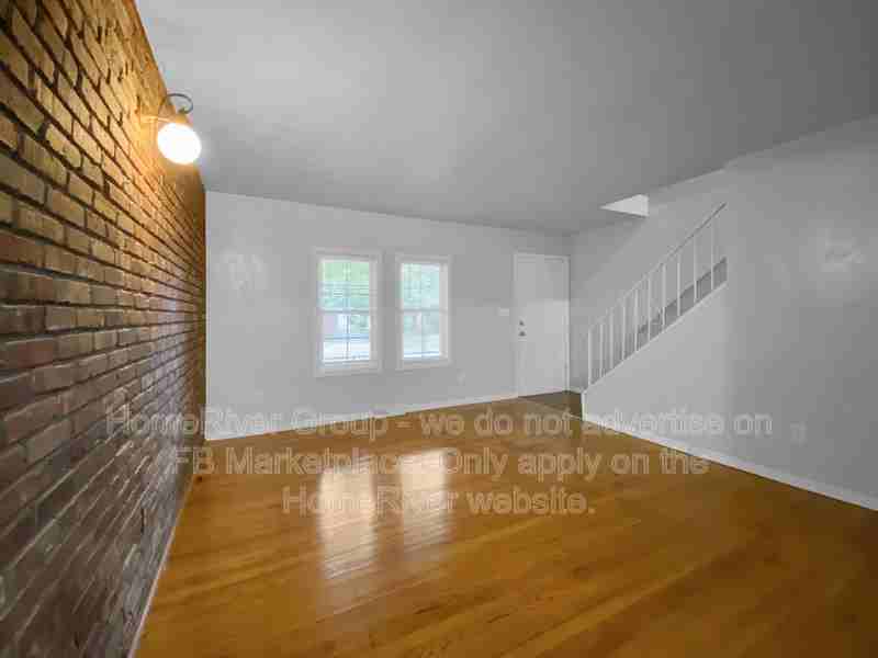 1417 N Main St - Photo 3 of 22