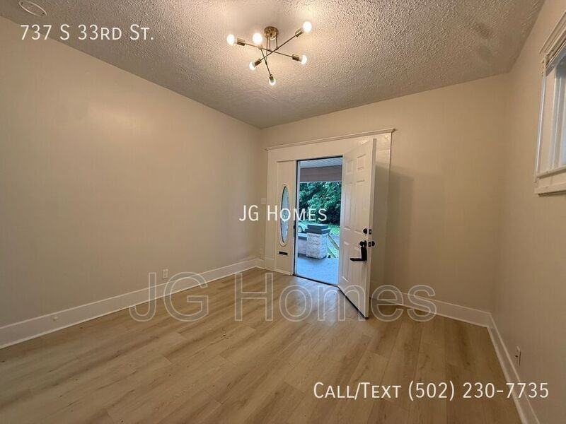 737 S 33rd St - Photo 4 of 35