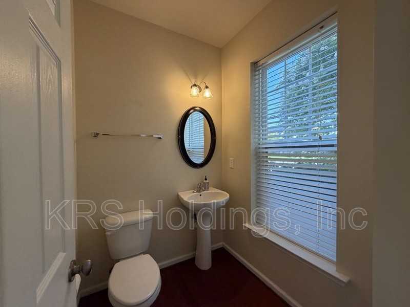 13 Hampshire Glen Pkwy - Photo 7 of 22