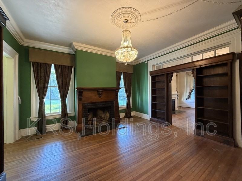 125 S Willard Ave - Photo 7 of 19