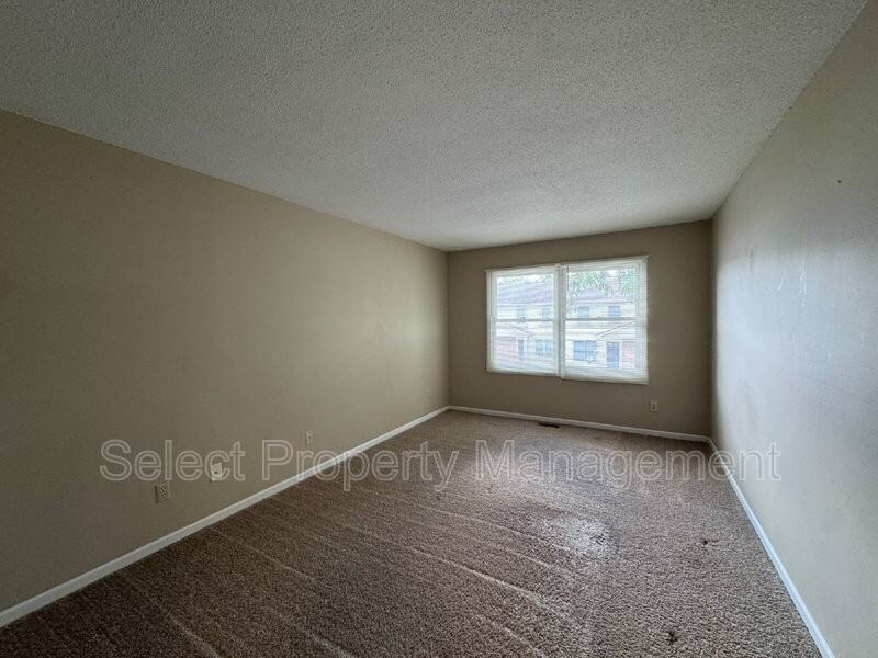 5412 Evard Rd - Photo 4 of 16