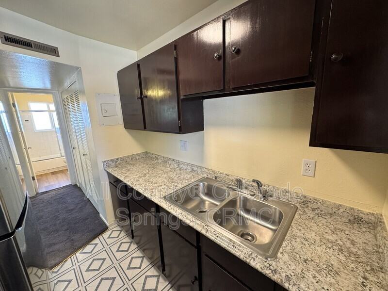 1129 Cree Dr #C - Photo 7 of 18