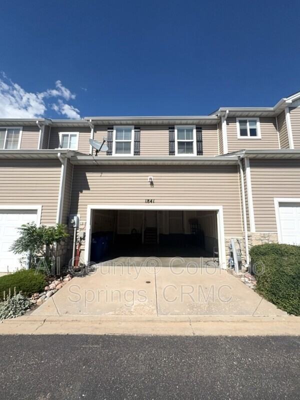 1841 Reilly Grv - Photo 2 of 2