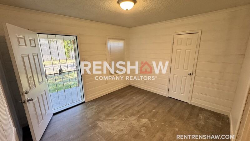 2773 Waverly Ave - Photo 3 of 13