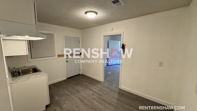 2773 Waverly Ave - Photo 6 of 13