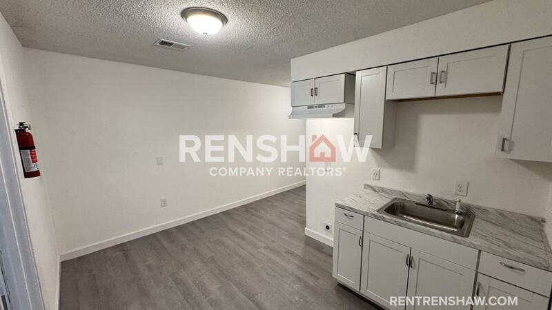 2773 Waverly Ave - Photo 7 of 13