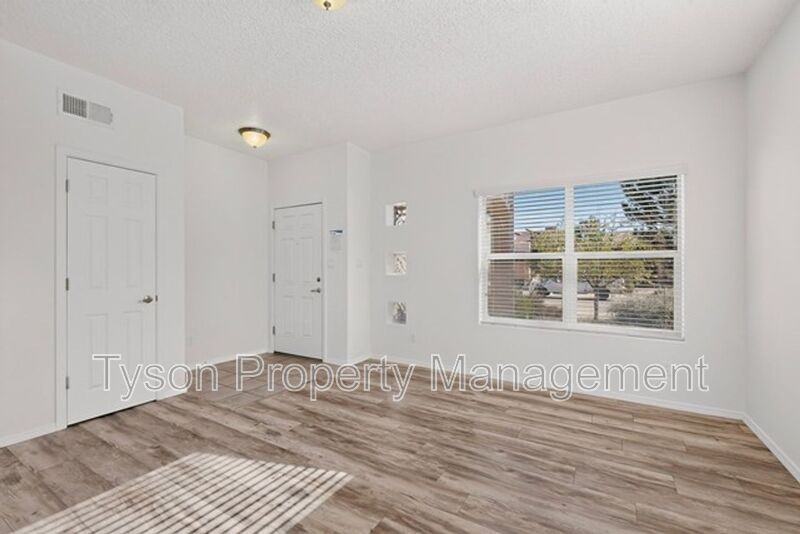 6412 Sincho Ave Nw - Photo 4 of 33
