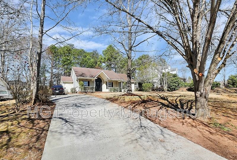 141 Brookshire Dr - Photo 4 of 30