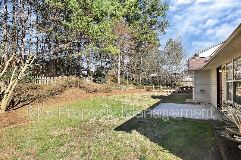 141 Brookshire Dr - Photo 7 of 30