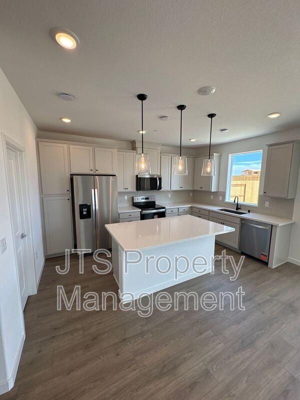 3040 Leap Frog Loop - Photo 4 of 24