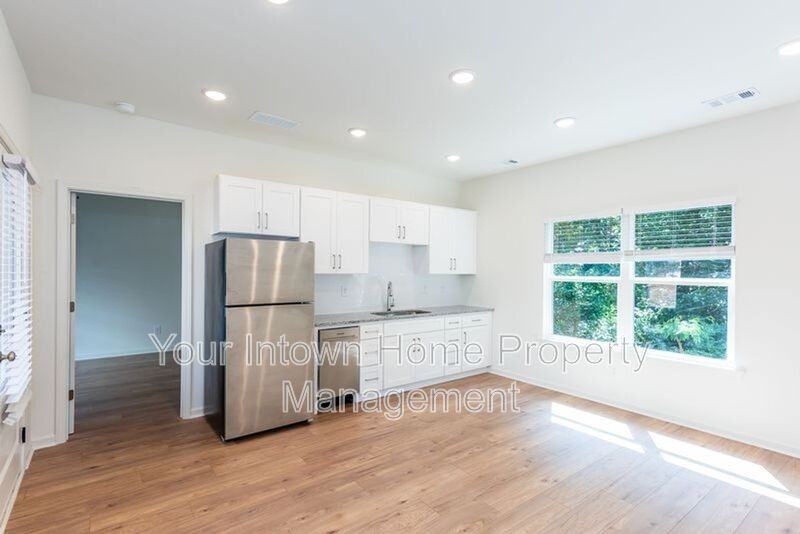 2800 Mango Cir Nw #C - Photo 5 of 10