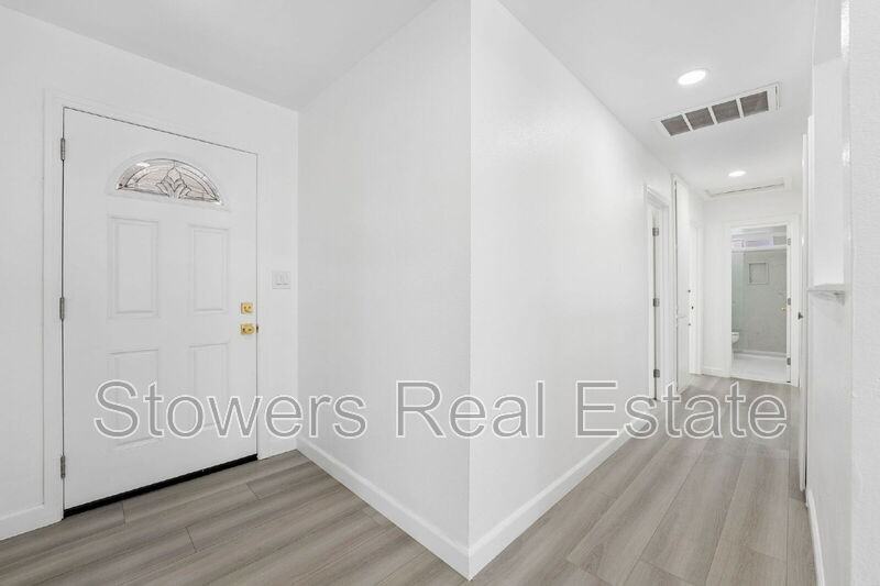 7608 Canterbury Ln - Photo 4 of 43