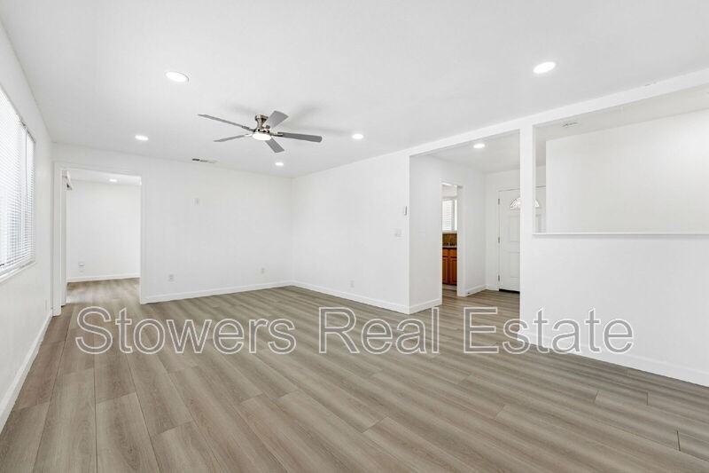 7608 Canterbury Ln - Photo 7 of 43