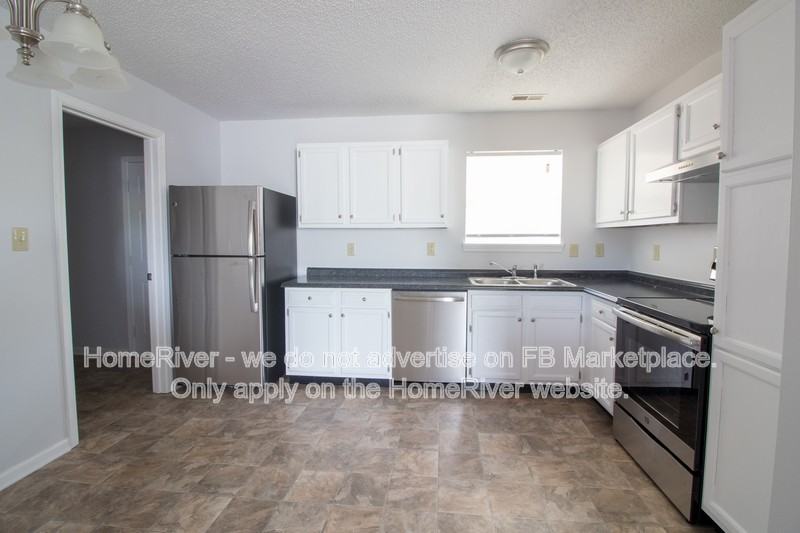 6114 Longmeadow Dr - Photo 7 of 17