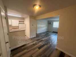 featured image of 1000 Ne 3rd St #10