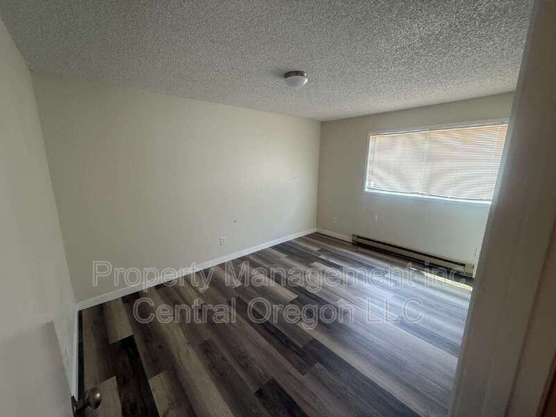 1000 Ne 3rd St #10 - Photo 3 of 4
