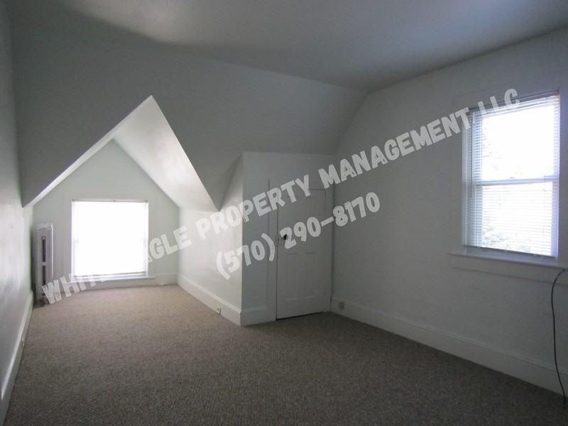 1618 Roselynn St #3 - Photo 2 of 8