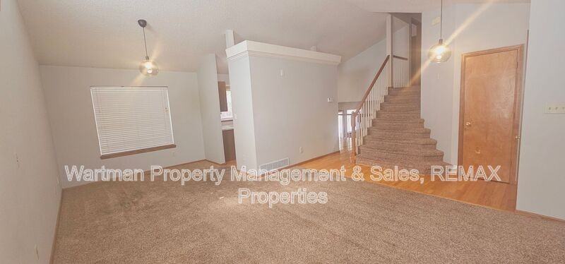 4130 Madrone Way - Photo 4 of 26