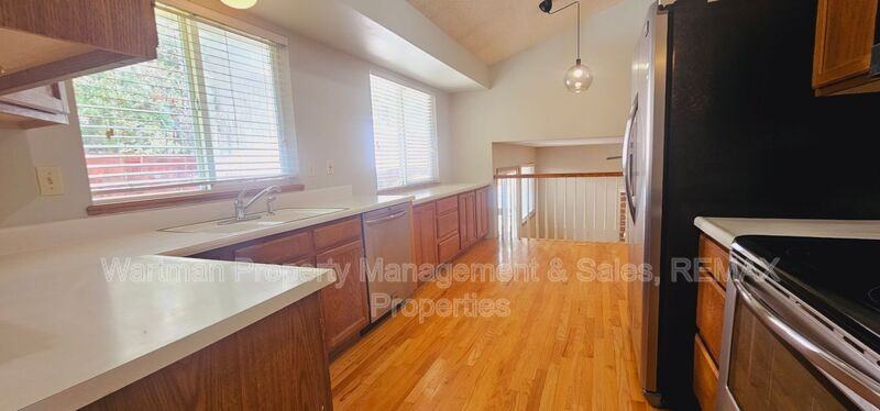 4130 Madrone Way - Photo 7 of 26