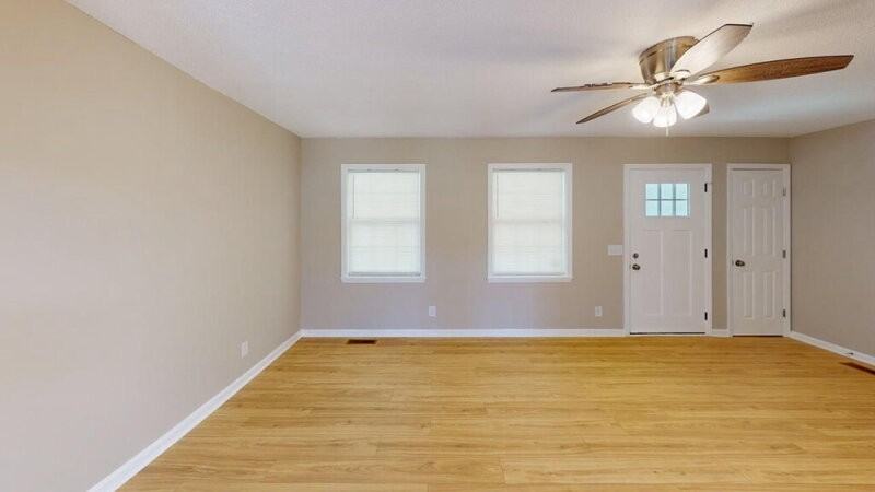 196 Highland Dr Sw - Photo 5 of 16