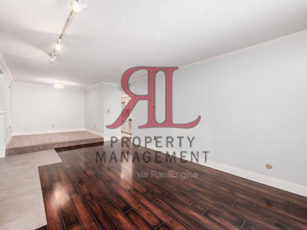 1212 Lake Shore Dr - Photo 3 of 10