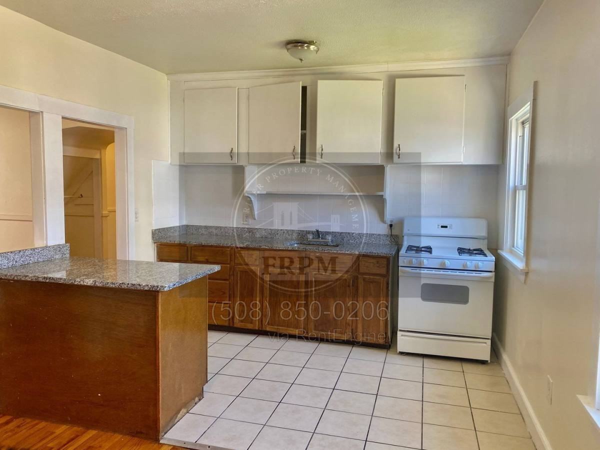 118 Seabury St #2N - Photo 2 of 10