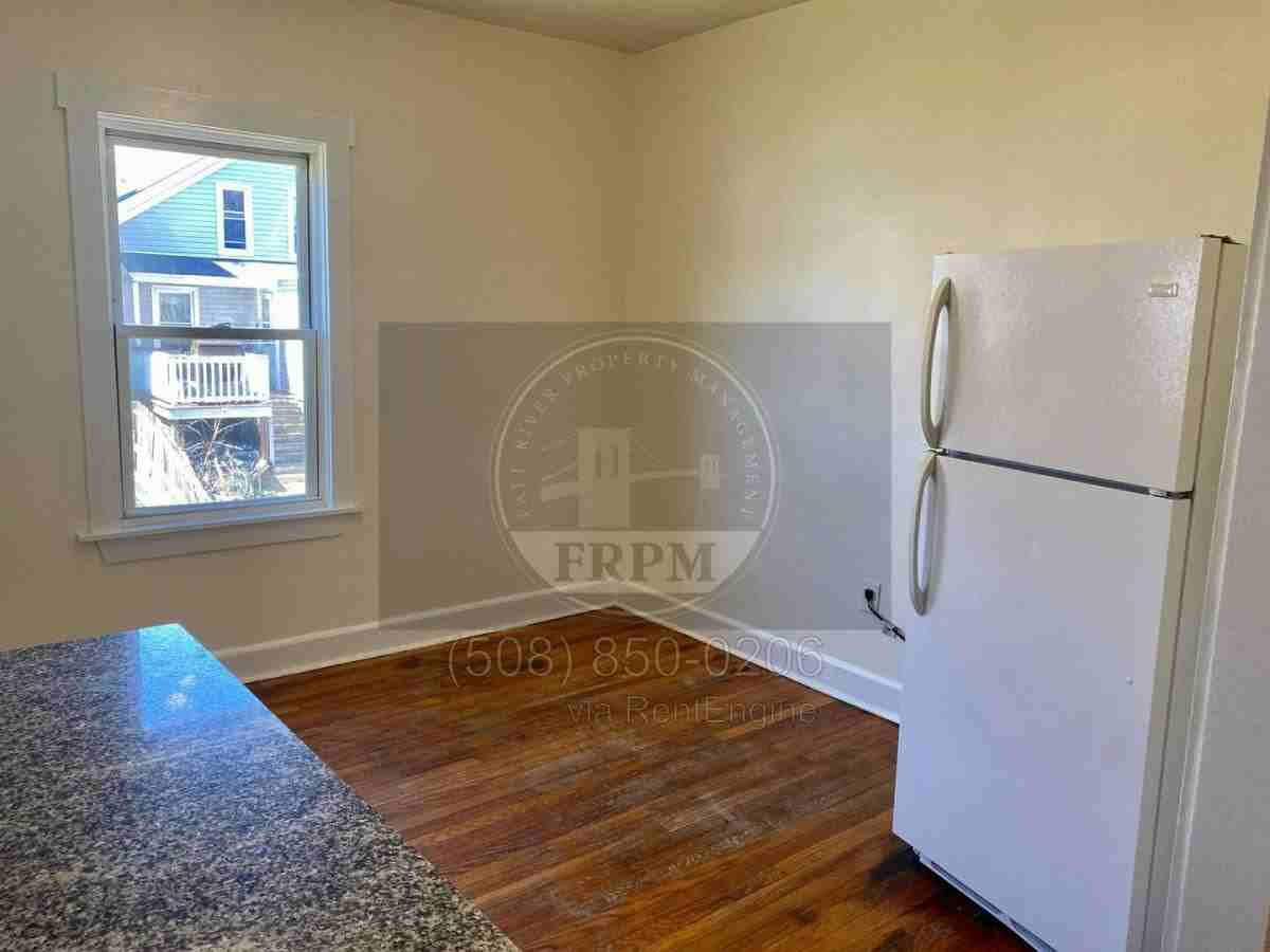118 Seabury St #2N - Photo 5 of 10