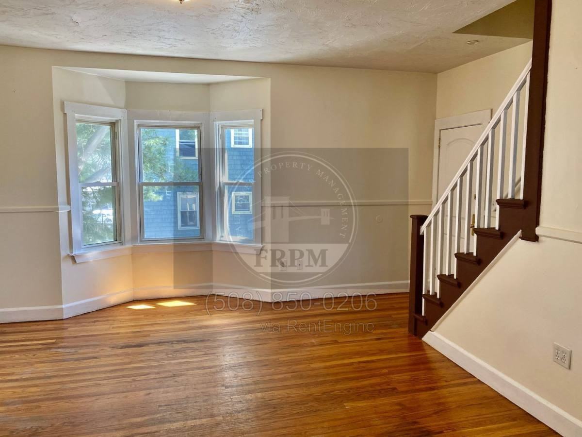 118 Seabury St #2N - Photo 6 of 10