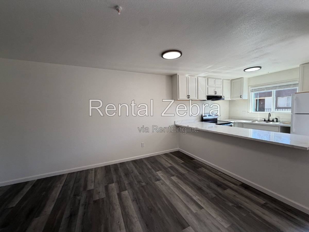 1400 SW Blvd #K - Photo 2 of 10