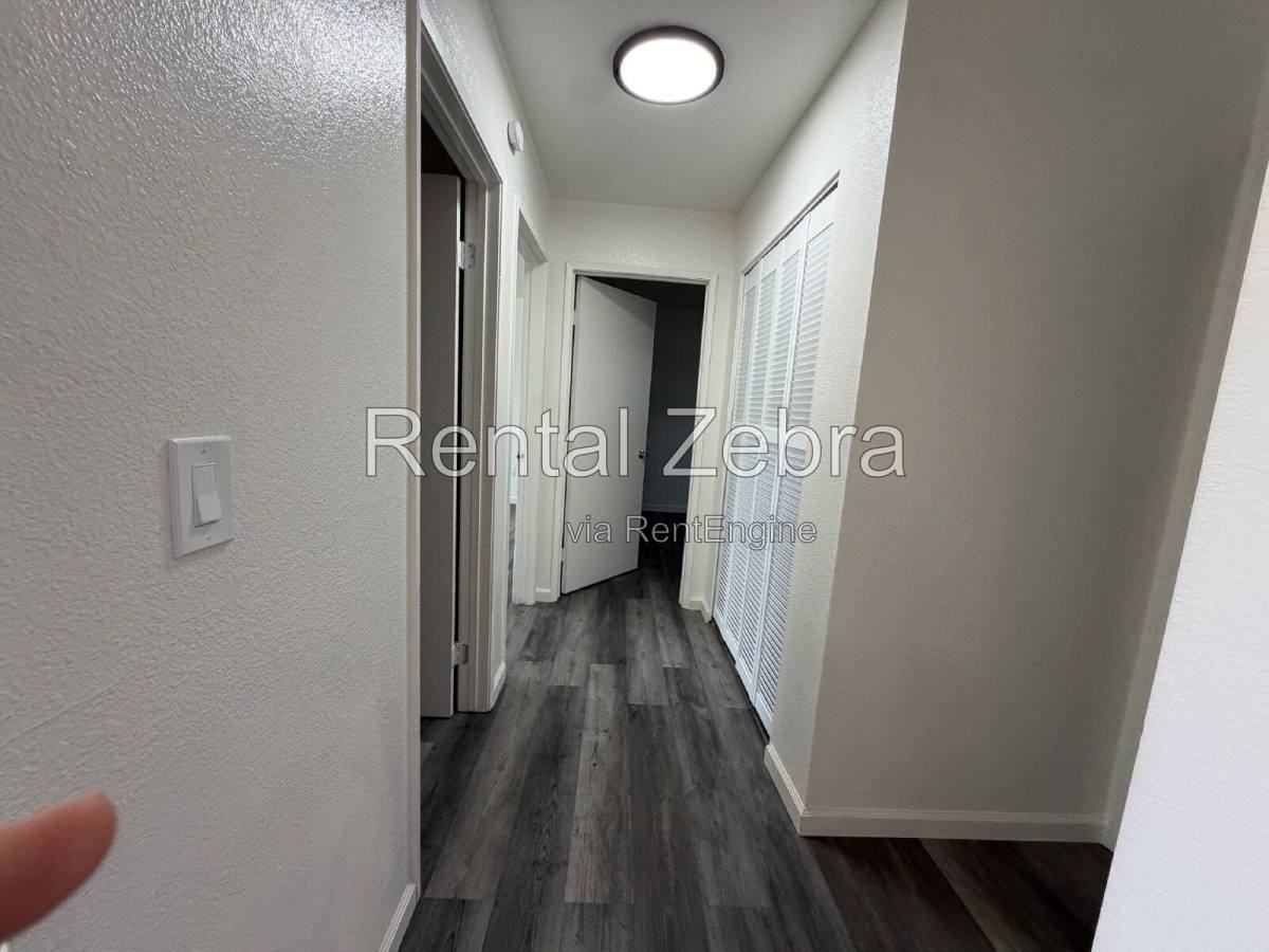 1400 SW Blvd #K - Photo 5 of 10