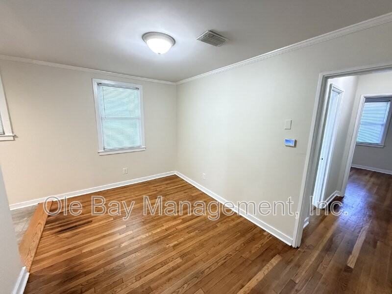 4650 Rosewood Dr - Photo 4 of 13